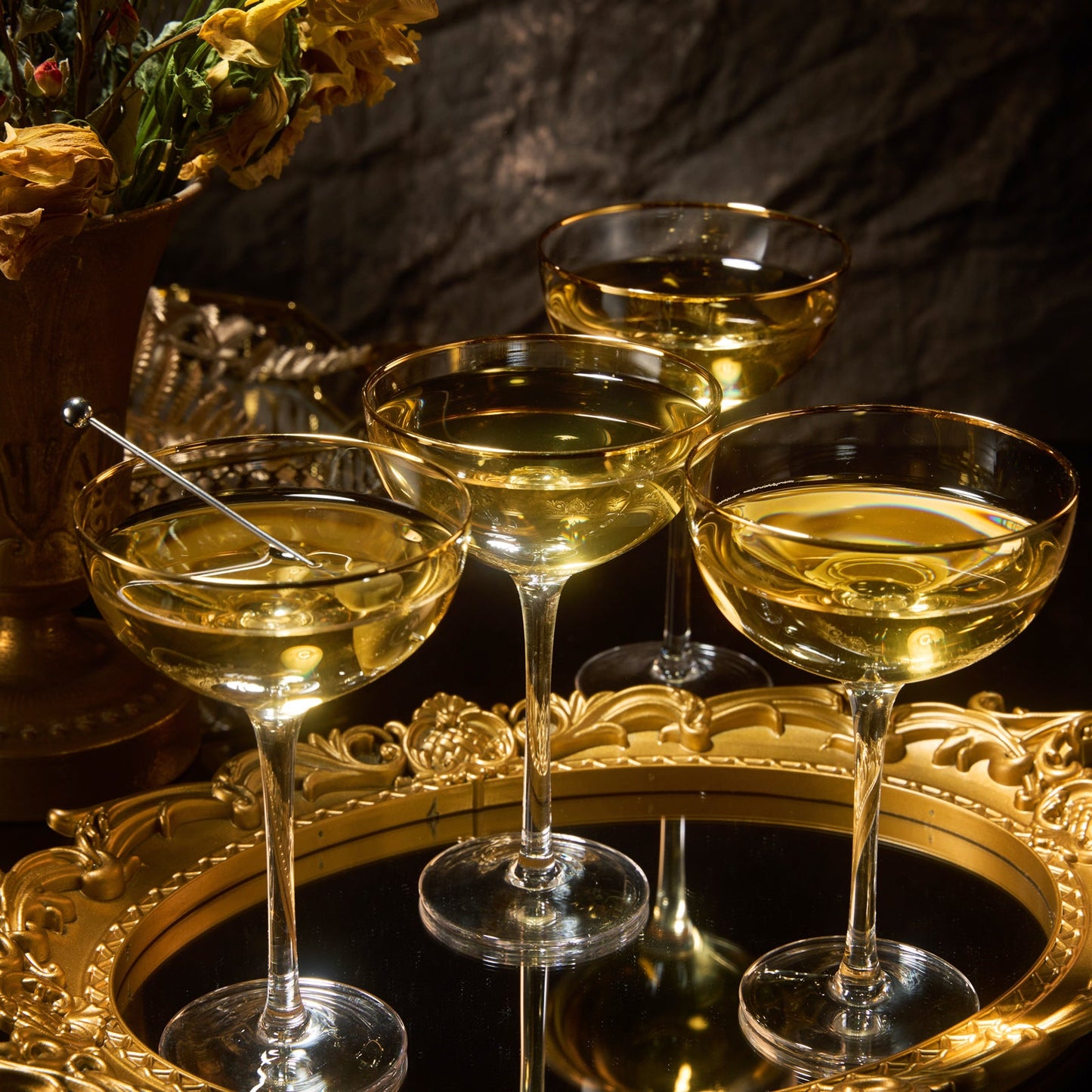 Vintage Crystal Champagne Coupe Gold Rim Glasses | Set of 2 | 7 oz, Gilded Rim Classic Cocktail Glassware - Martini, Manhattan, Cosmopolitan, Sidecar, Daiquiri | 1920s Style Saucer Goblets | Gift Box